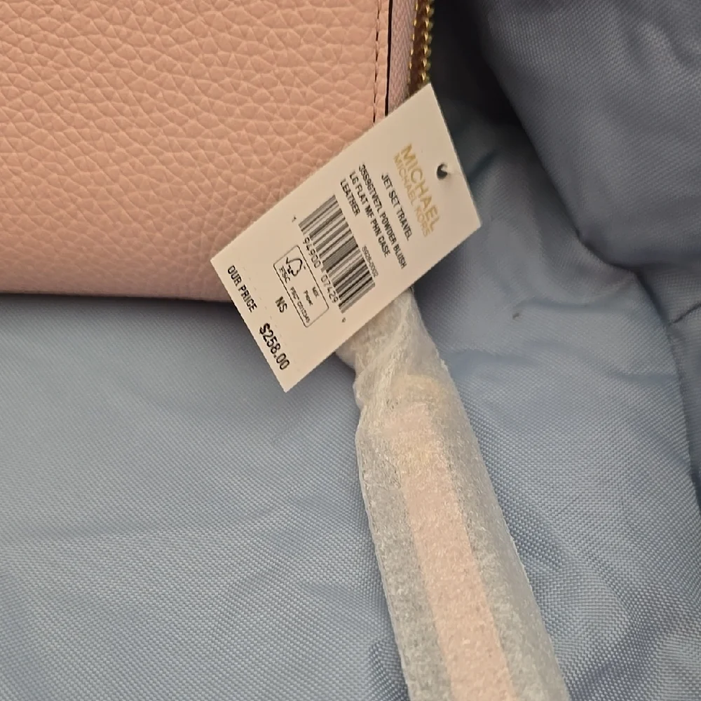 NWT Michael Kors Pink Jet Set Travel Wallet - Picture 3 of 4